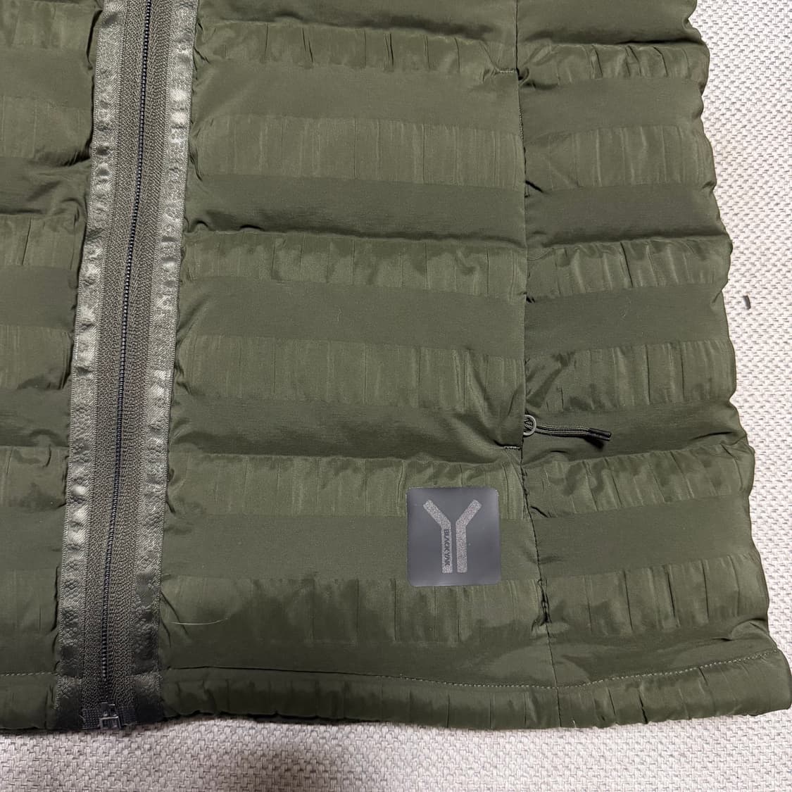 블랙야크 경량 다운 패딩조끼 상품이미지2