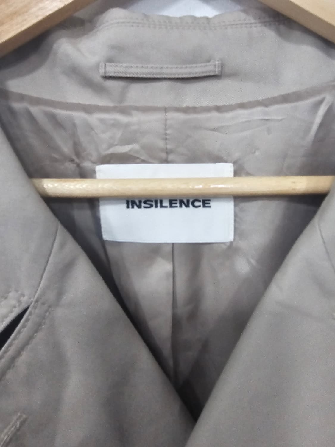 INSILENCE 베이지 트렌치 코트 상품이미지2