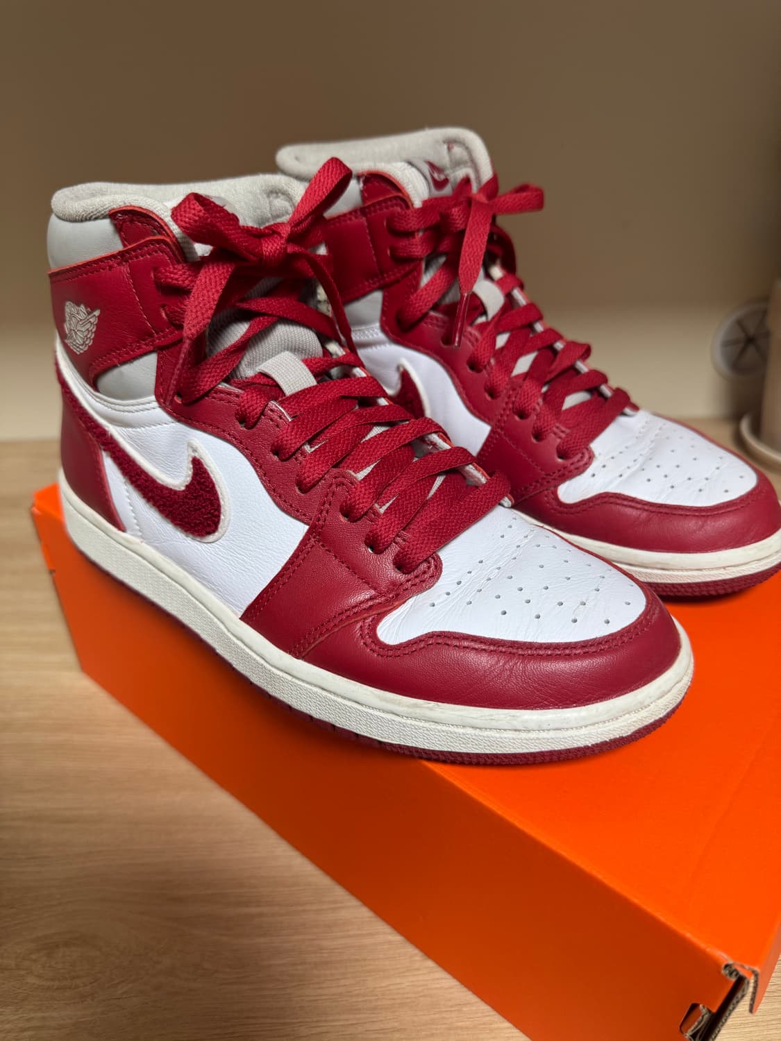 나이키 조던 1 레트로 하이 OG 바시티 레드 245 거의 새재품 상품이미지4