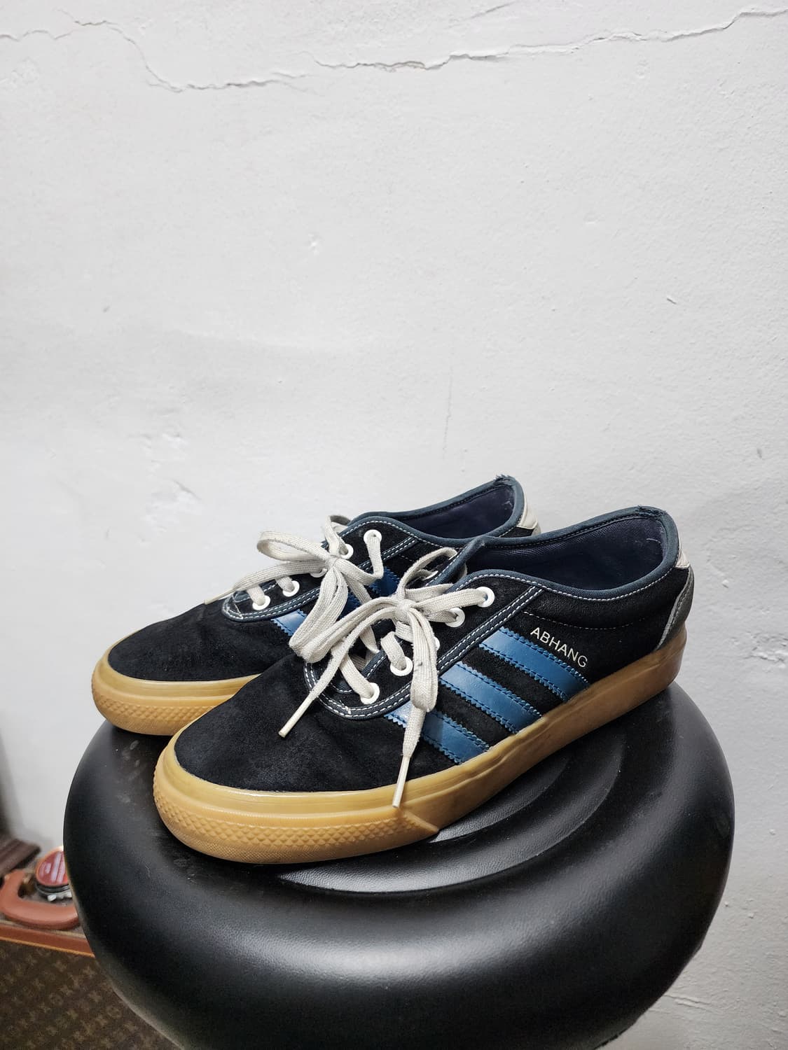 adidas x THE FOURNESS 콜라보 아방 단화 상품이미지1
