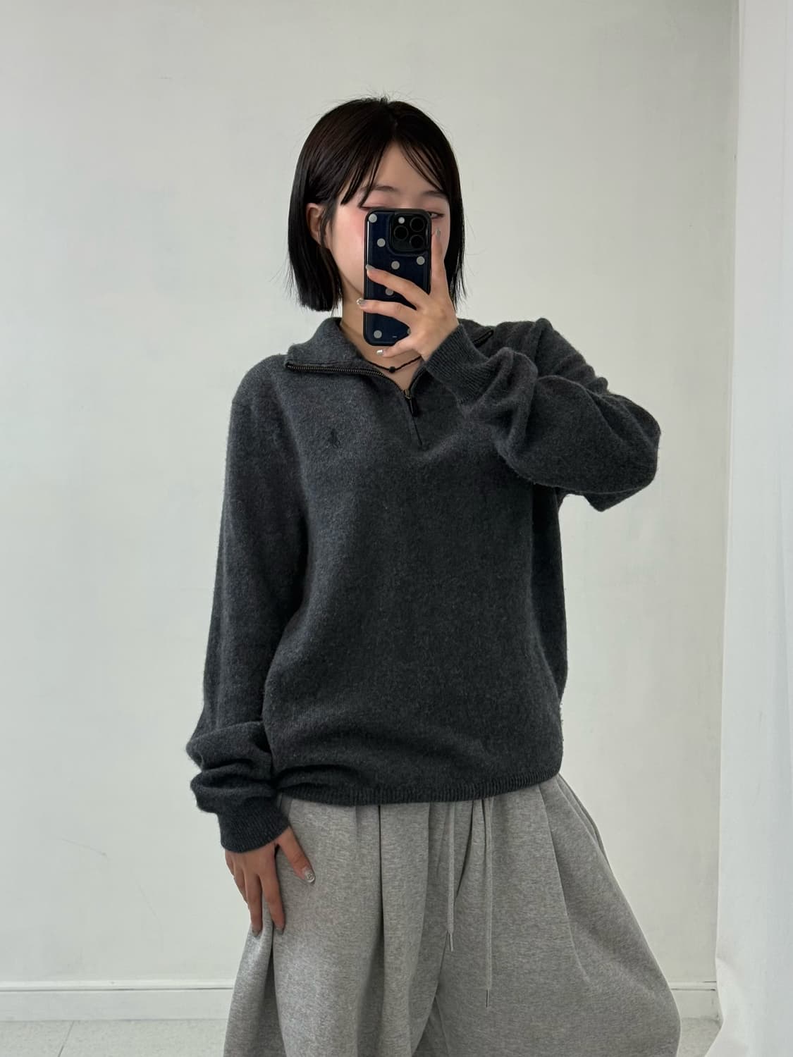 폴로 차콜 반집업 니트 상품이미지2