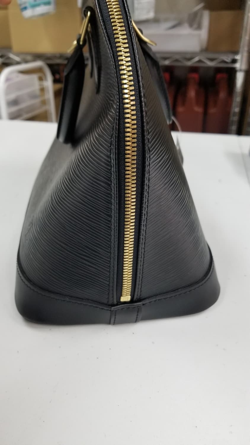 루이비통 에삐 알마 PM 상품이미지3