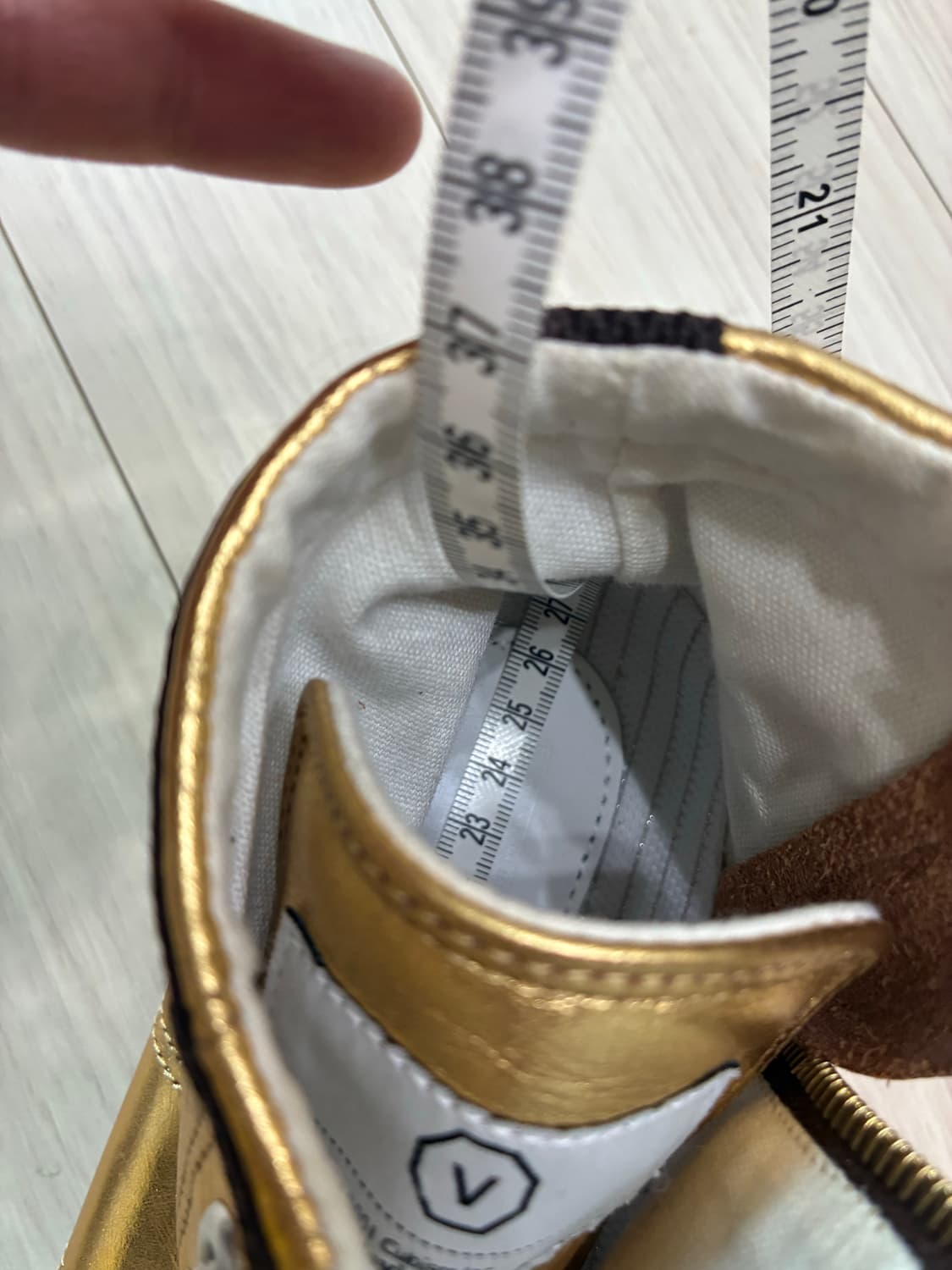 새제품) 비즈빔 × 소프넷 키퍼 하이 골드 메탈릭 레더 US8 (265) 상품이미지8