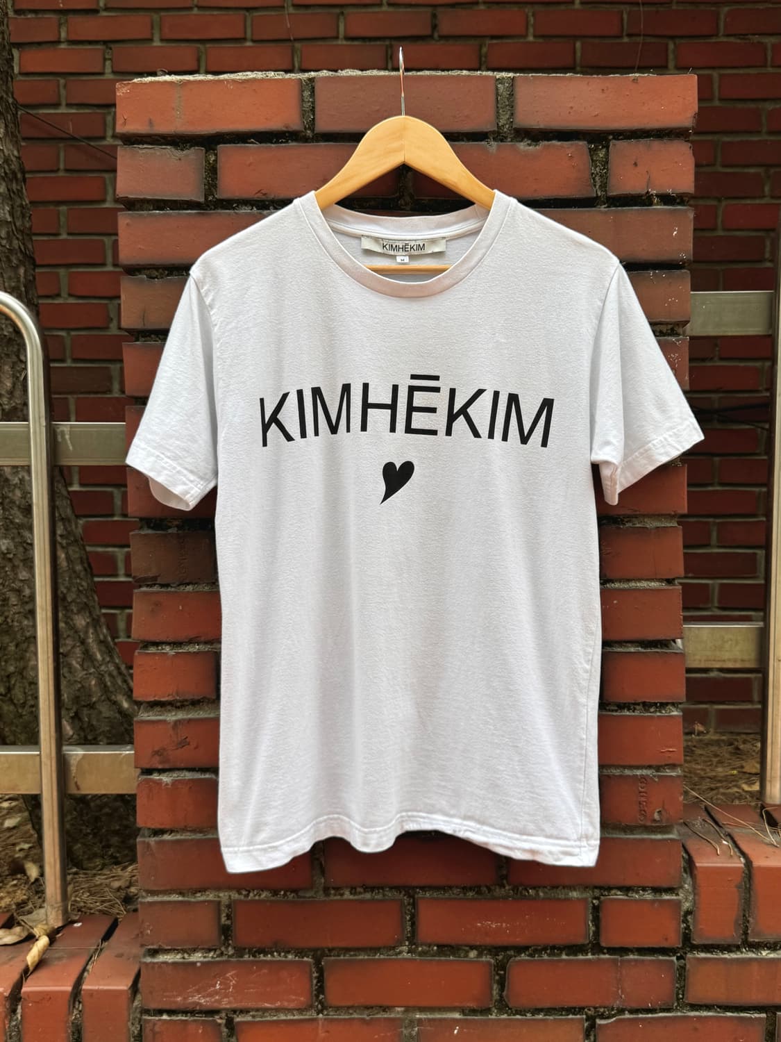김해김 하트 로고 반팔 티셔츠 상품이미지1