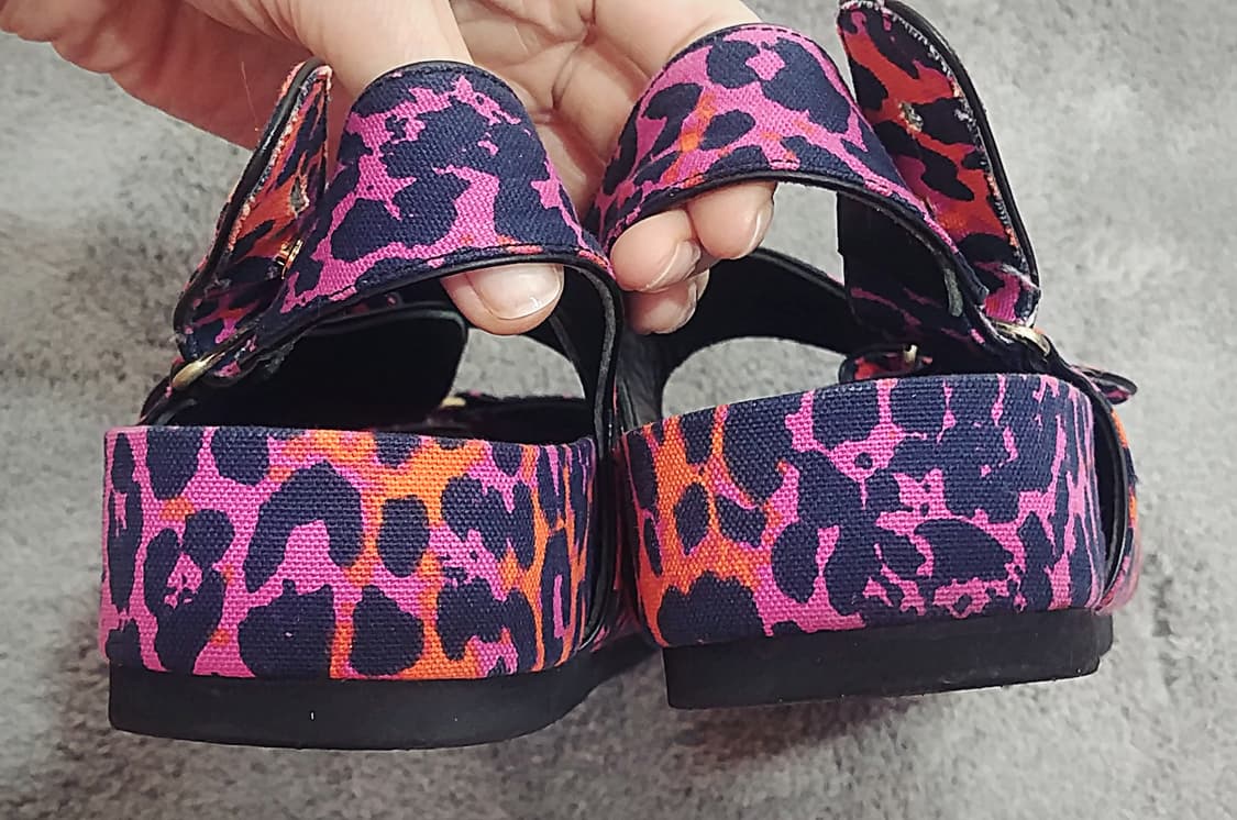 슈콤마보니 레오파드 패턴 샌들 240사이즈 상품이미지9