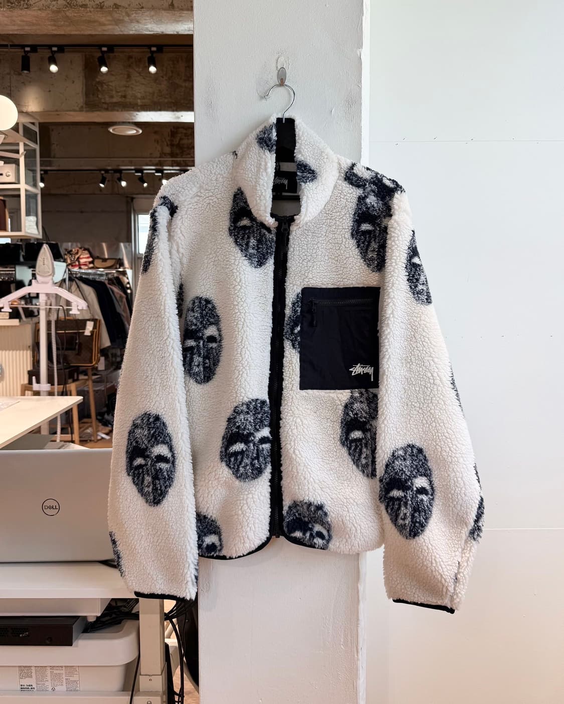 스투시 화이트 마스크 자카드 쉐르파 플리스 자켓 상품이미지2