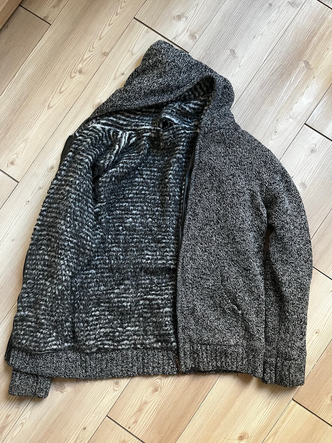 v kei grey knit hoodie 상품이미지2