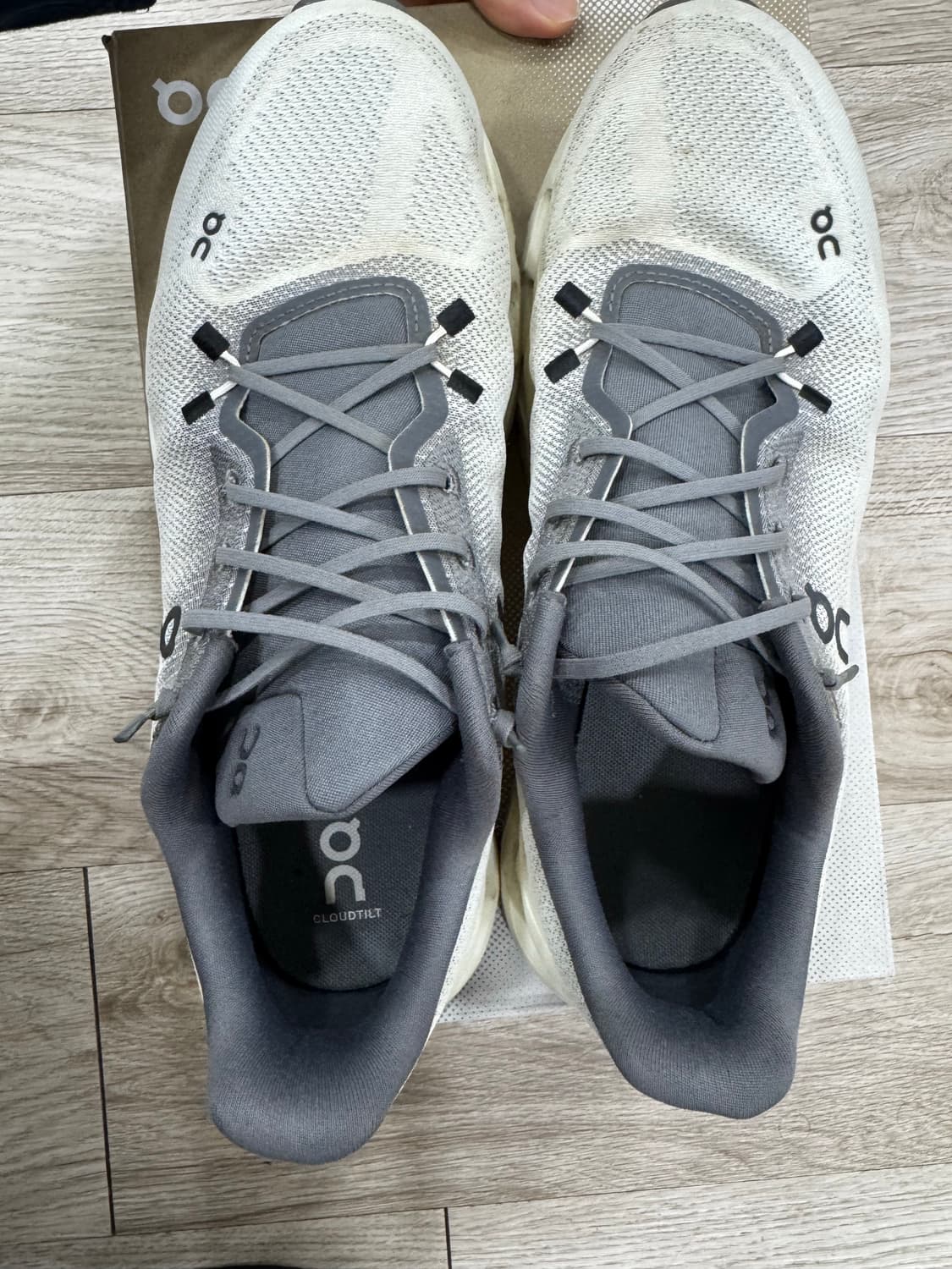 온러닝 클라우드 틸트 10 사이즈 아이보리 상품이미지3