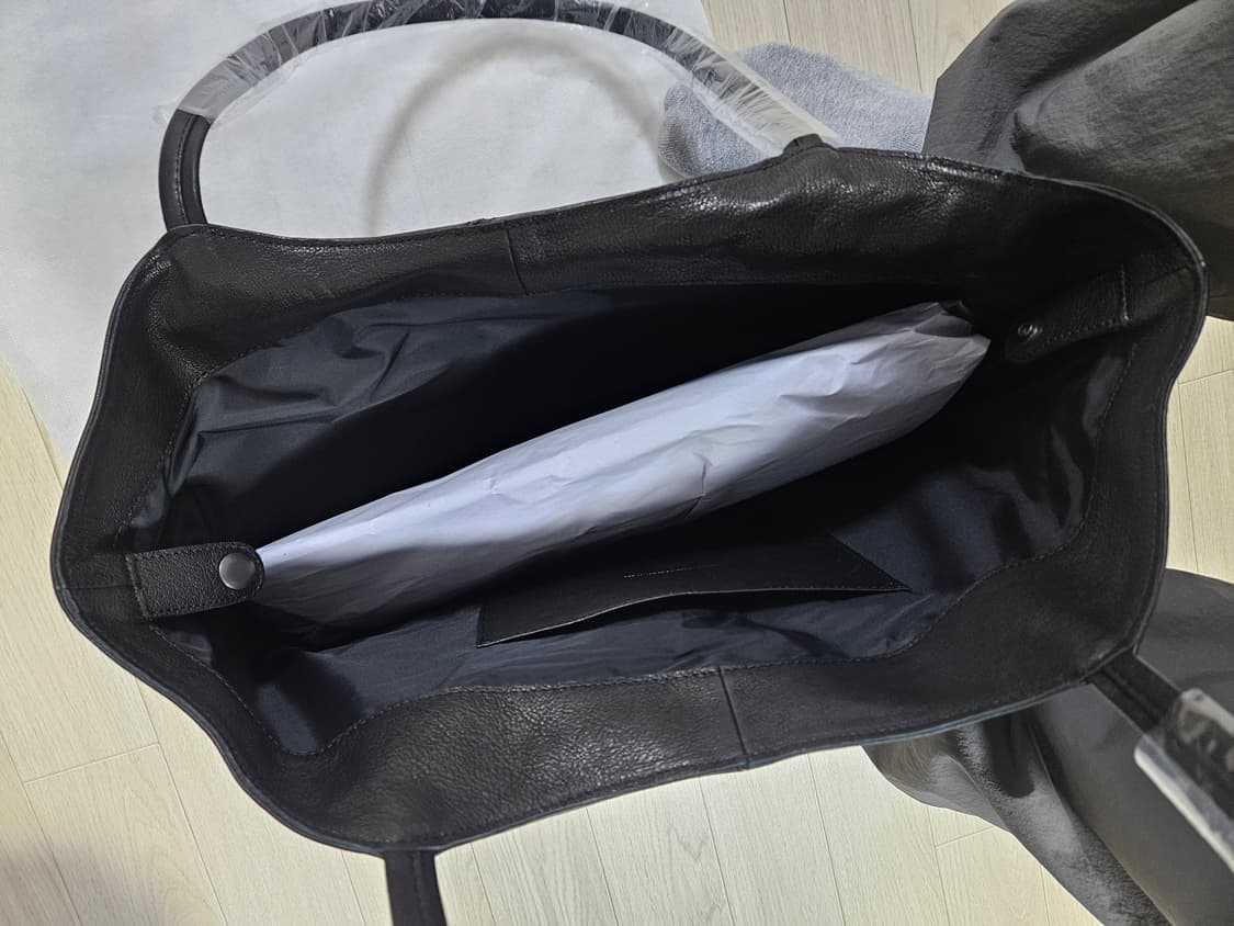 해칭룸 웹 램스레더 토트백 상품이미지3