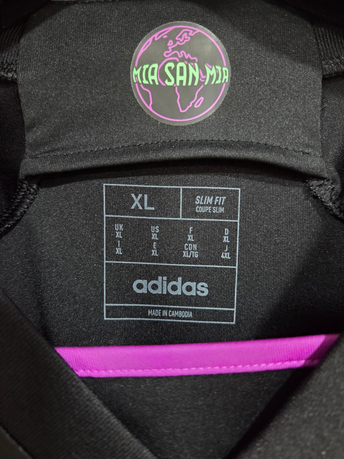 23-24 바이에른뮌헨 어웨이 뮐러 유니폼 상품이미지2