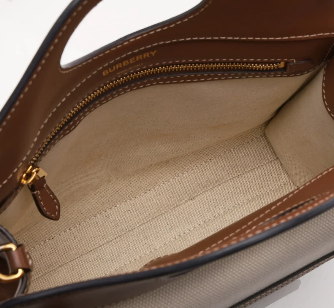 [S급] 버버리 투톤 캔버스 앤 레더 포켓 백 미니 판매합니다!!! 상품이미지9