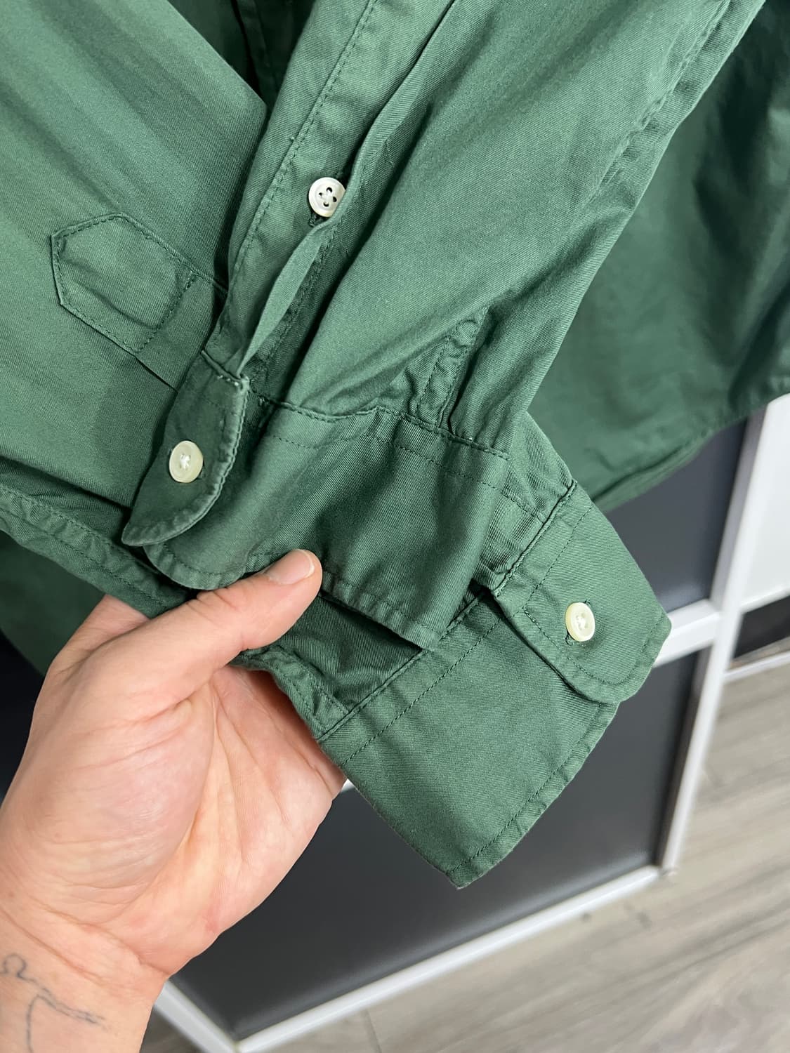 Polo Ralph Lauren 견장 포켓 밀리터리 솔리드 셔츠 상품이미지4