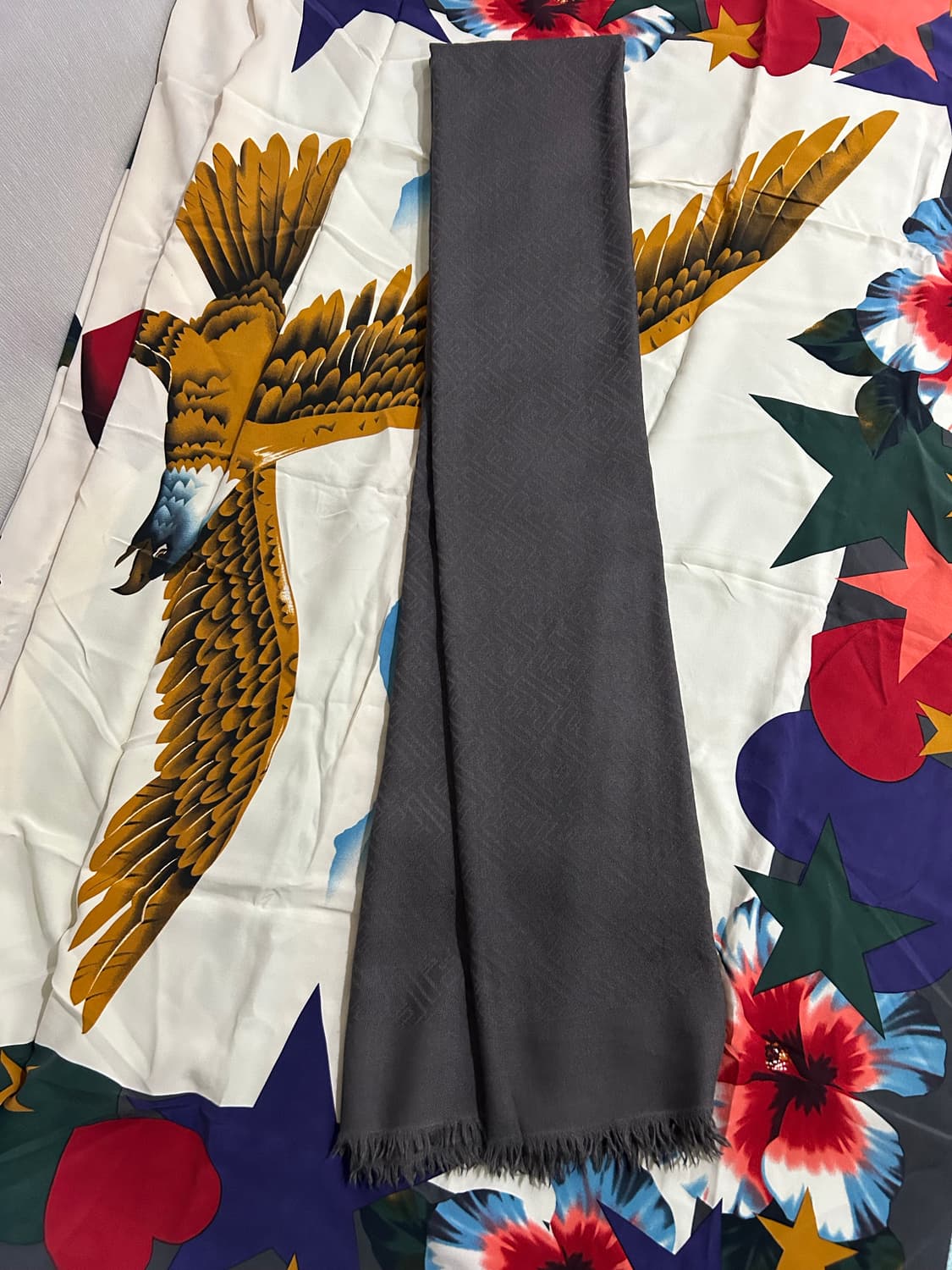 펜디 FF로고머플러 그레이 상품이미지1