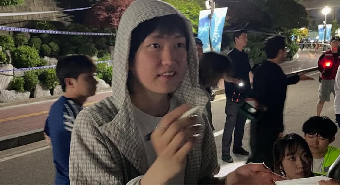 실리카겔 김한주님 착용) 체크 후드 셔츠 / 에크루 상품이미지1