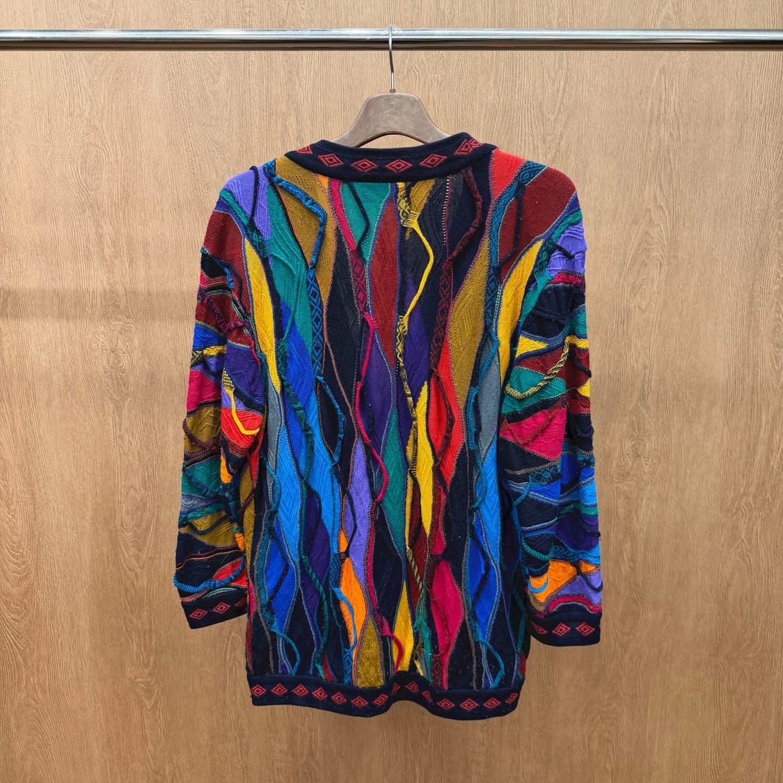 쿠지 긴팔 니트 가디건 꽈배기 물결 다이아몬드 디테일 루즈핏 멀티컬러 상품이미지3