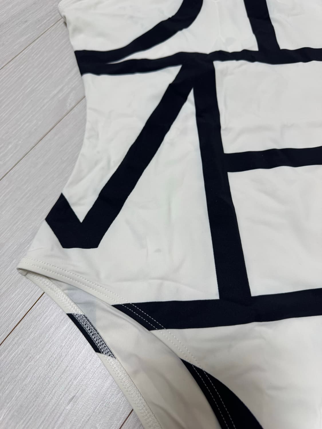 토템 수영복 화이트 xxs 택포 상품이미지3