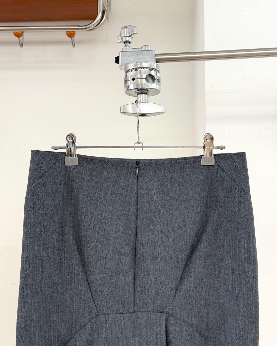 비비안 웨스트우드 그레이 펜슬 미디 스커트 상품이미지5