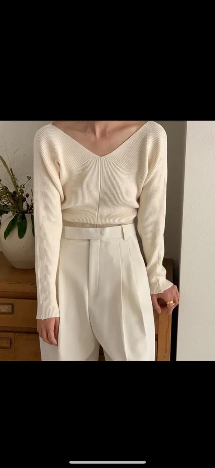 언더스탠딩 양브이 숄더넥 니트-베이지 상품이미지1