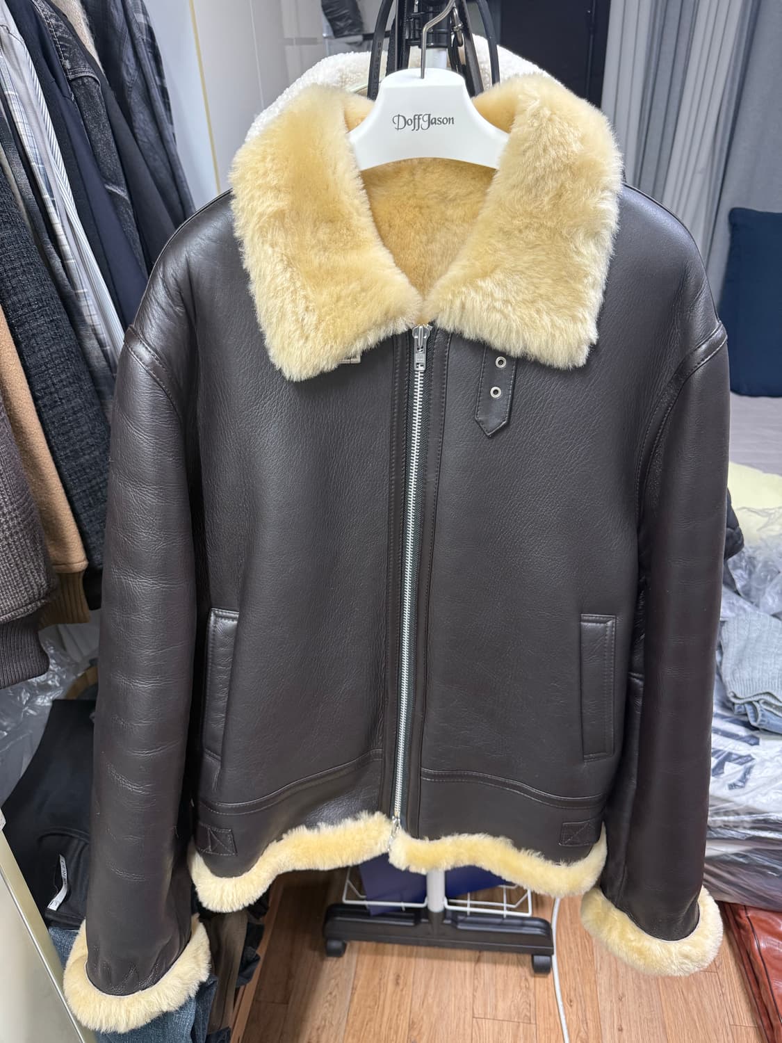 도프제이슨 오버사이즈 리얼 무스탕 브라운 L사이즈 팔아요. 상품이미지1