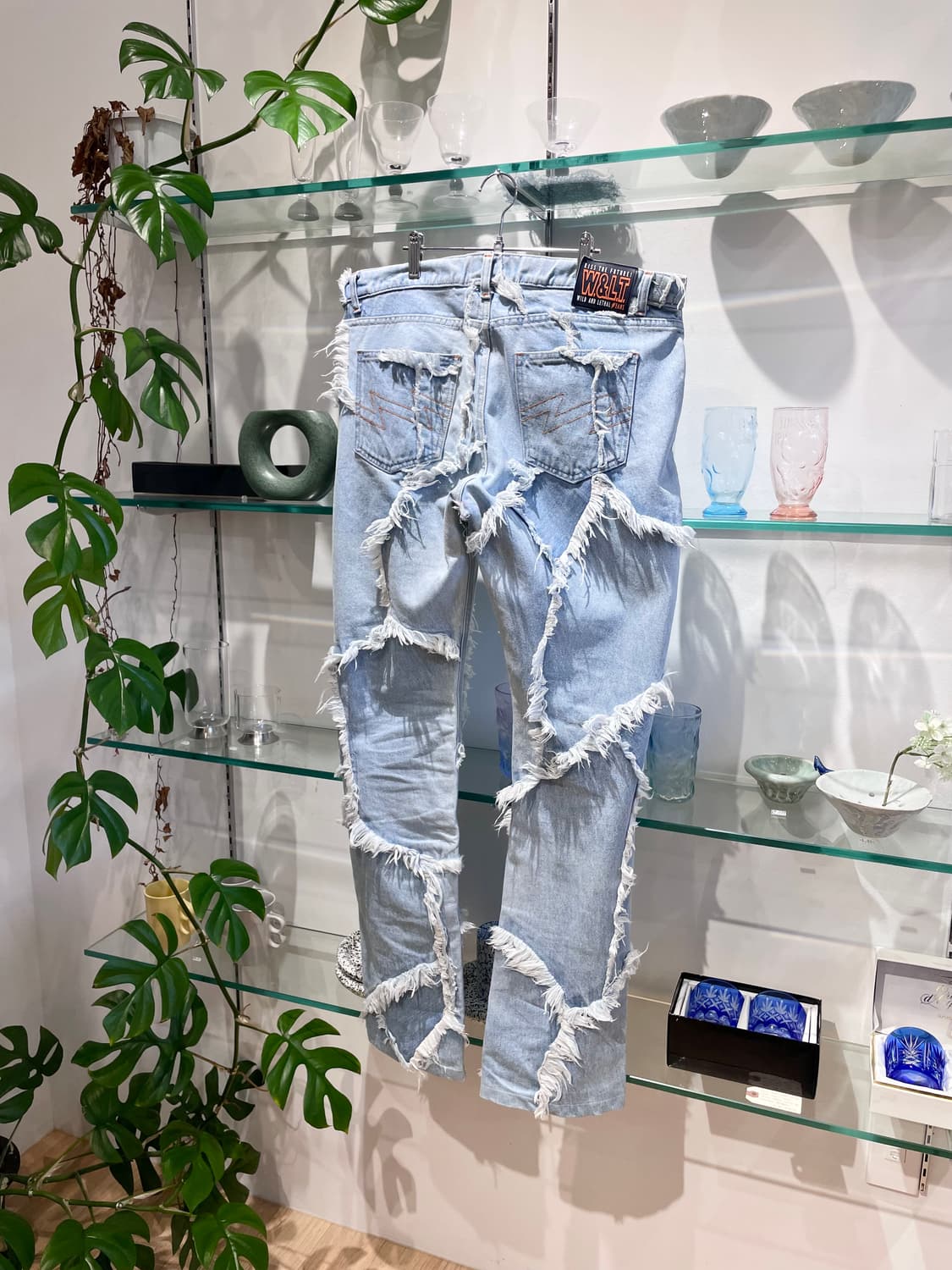 90’s 월터 반 베이렌동크 distressed denim pants 상품이미지6
