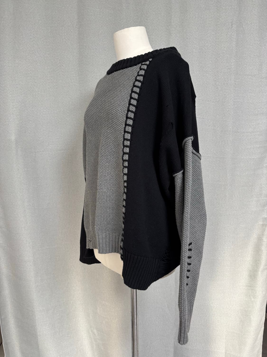 그런지 그레이 배색 오버사이즈 풀오버 상품이미지9