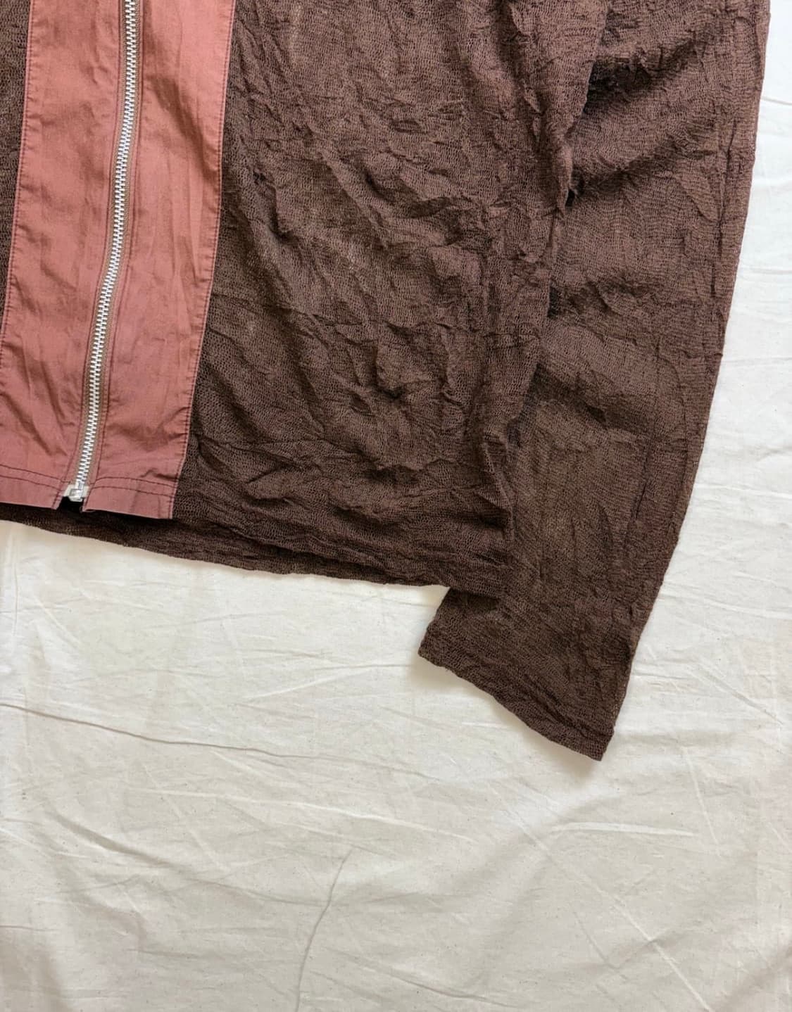 캐서린햄넷 아카이브 시스루 후드집업 브라운 상품이미지3