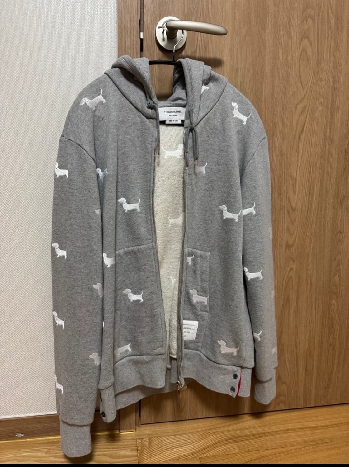 톰브라운 강아지 후드집업 상품이미지1