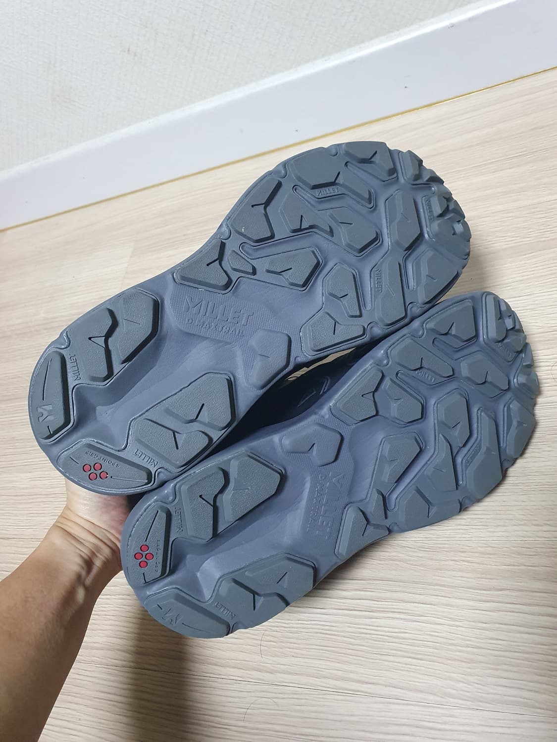 밀레 디맥스 GTX 고어텍스 트레킹화 275 상품이미지7