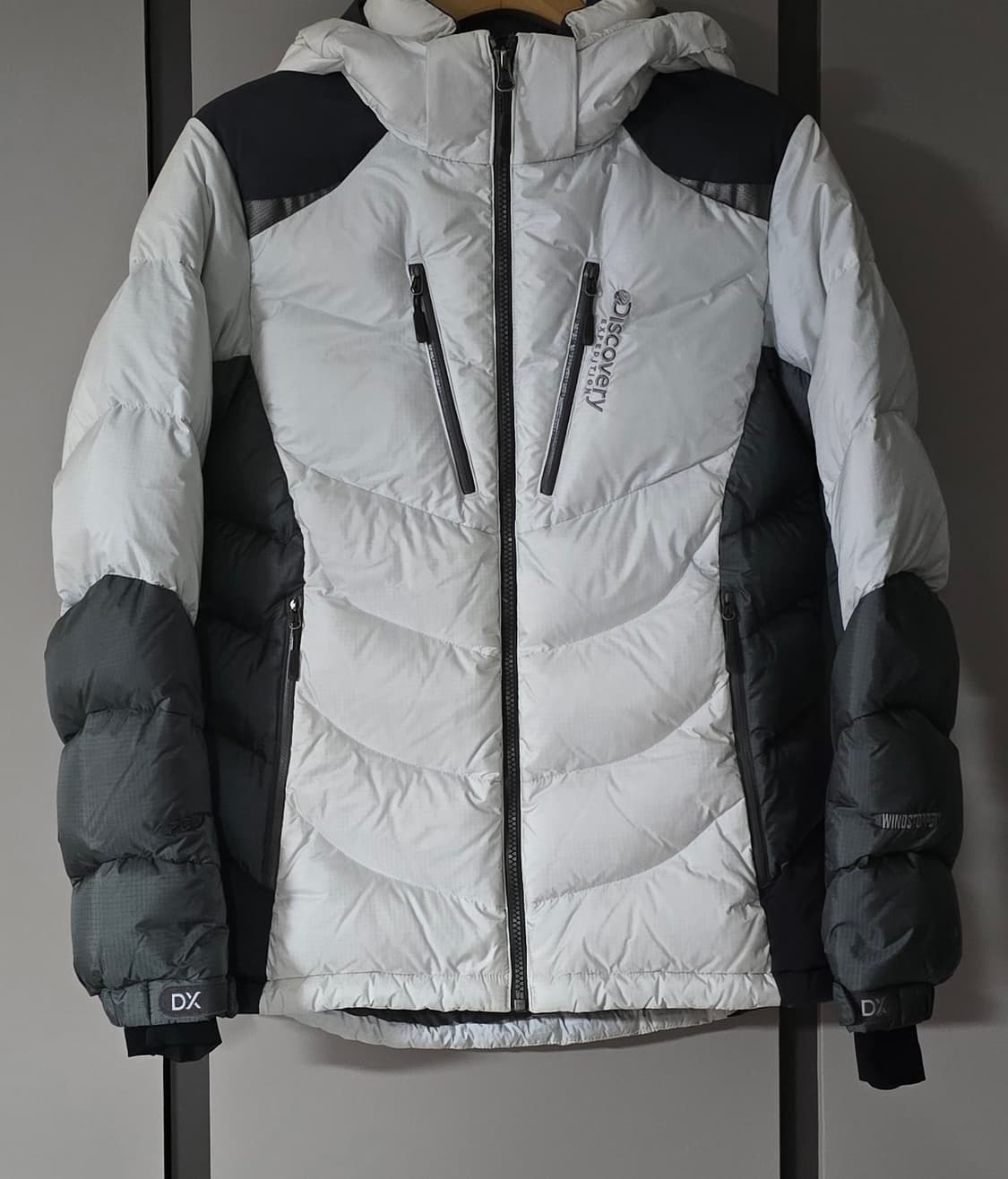 디스커버리 여성 고어 윈드스토퍼 덕다운패딩.    싸이즈 95   상품이미지1