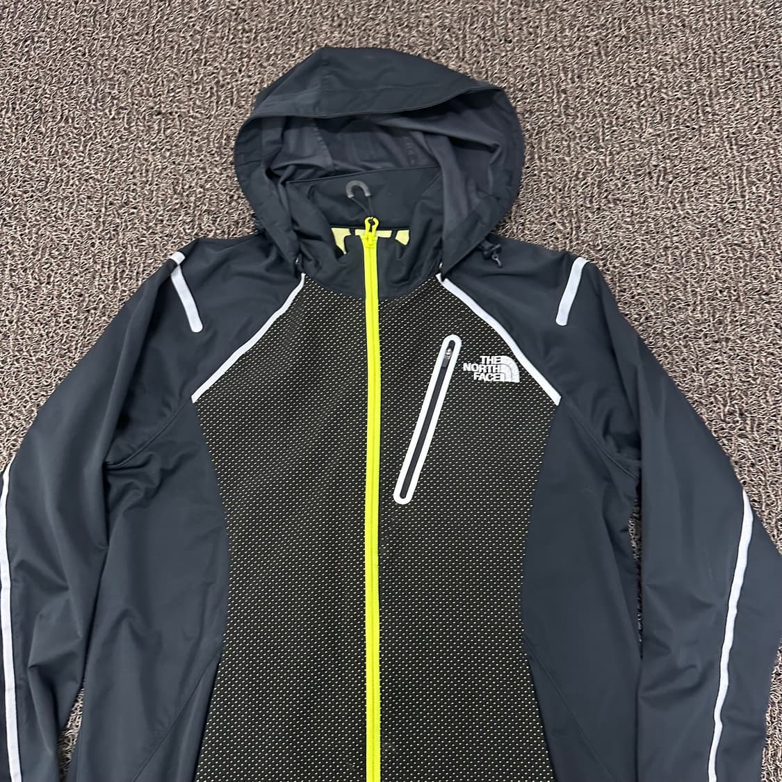 노스페이스 경량 바람막이 자켓 95(M) 상품이미지2