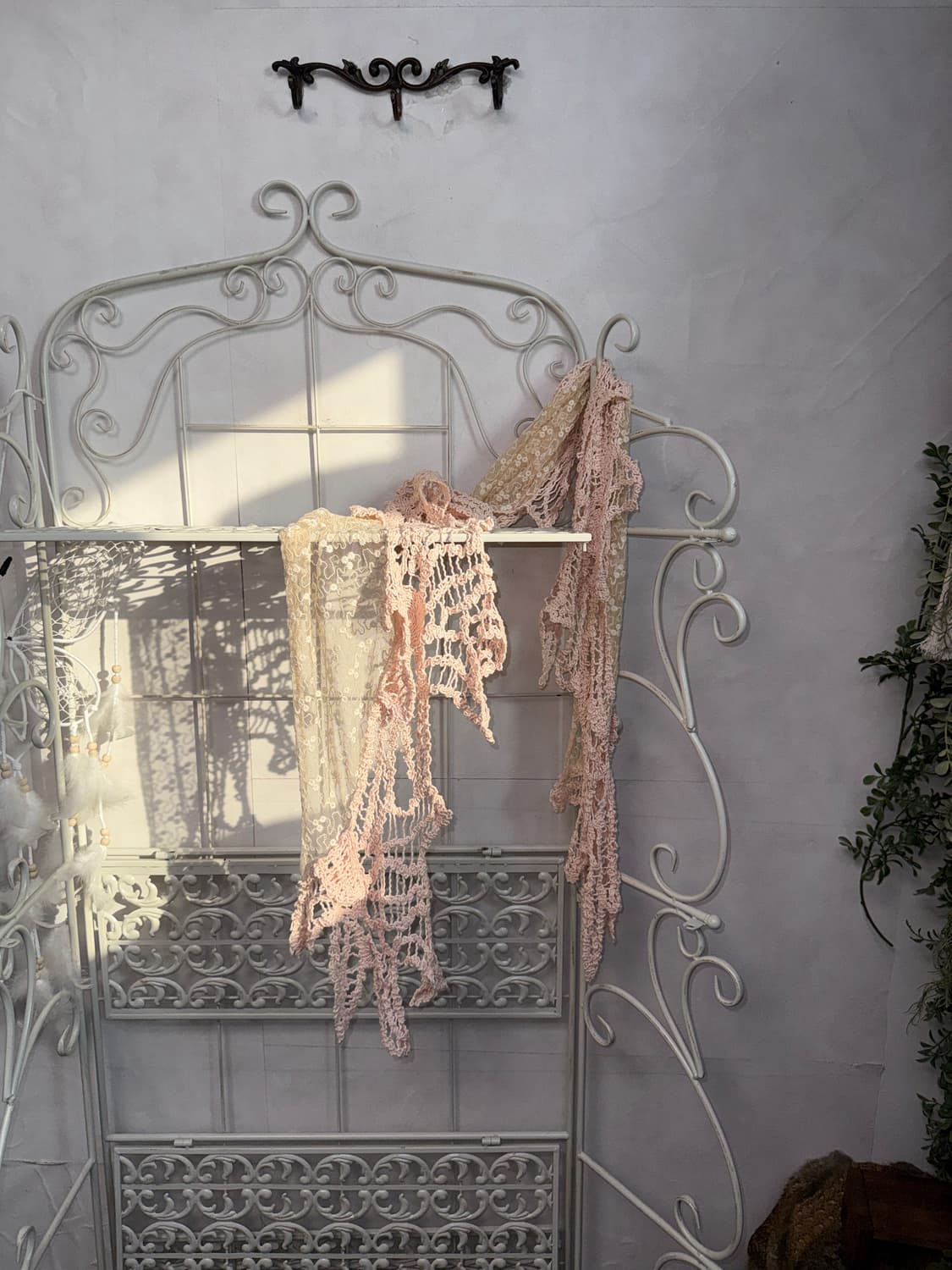 Pink beige lace crochet maxi scarf 상품이미지1