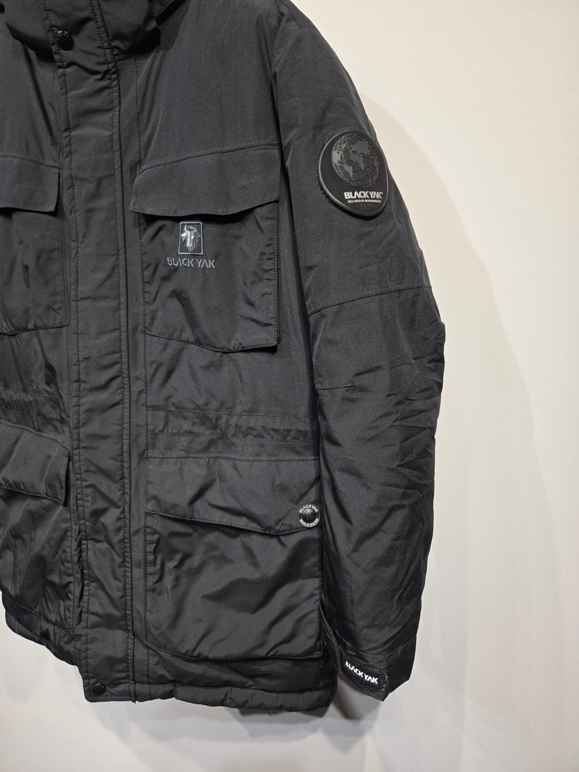 블랙야크 고어텍스 구스다운 블랙 패딩 자켓_95 상품이미지4