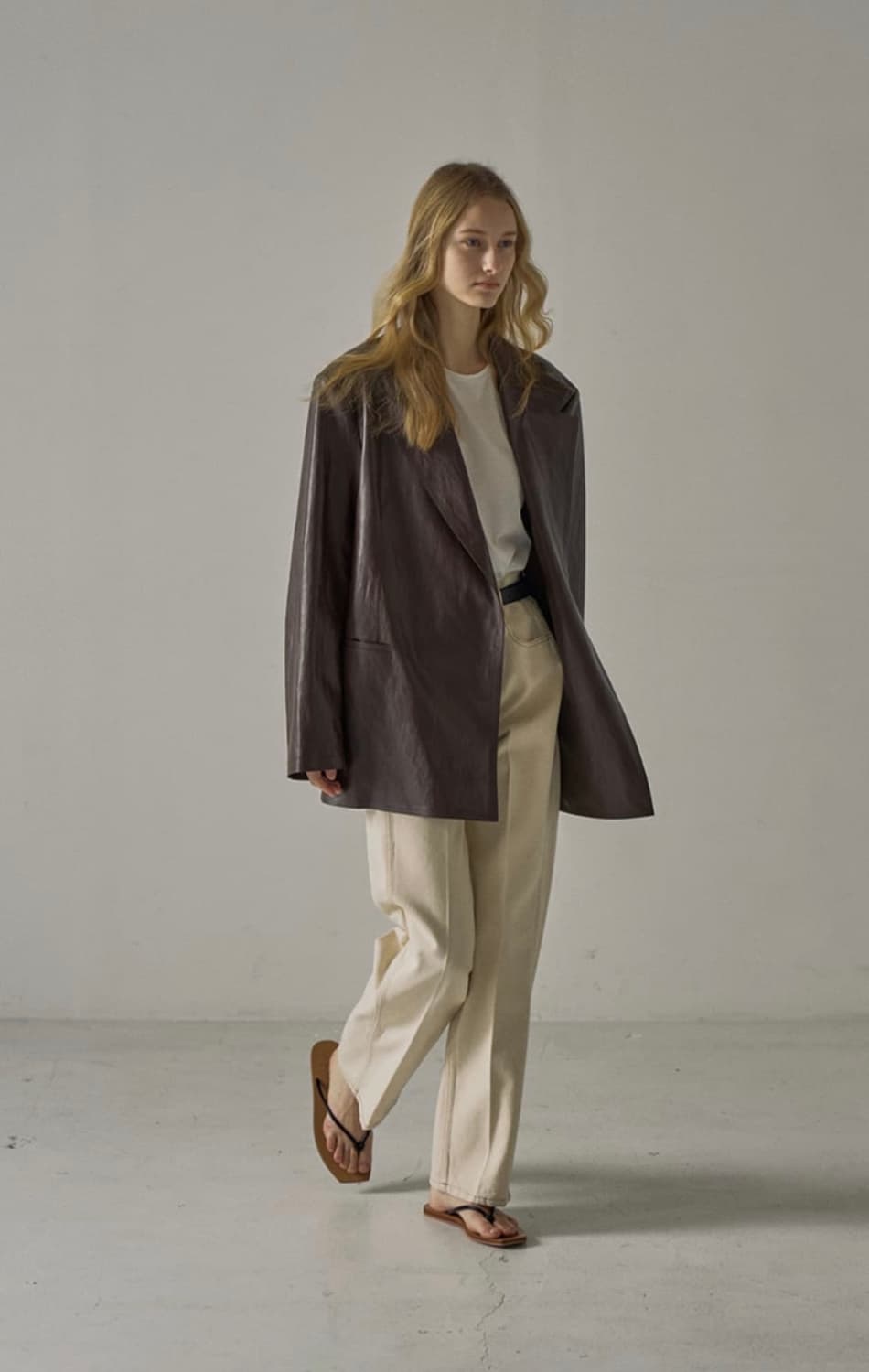 파사드패턴 오버핏레더자켓 상품이미지1