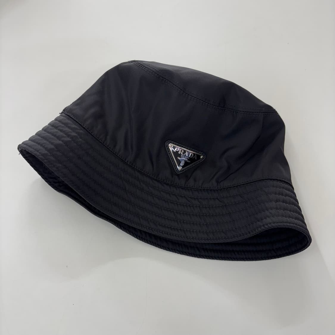 프라다 리나일론 버킷 햇 XL 상품이미지2