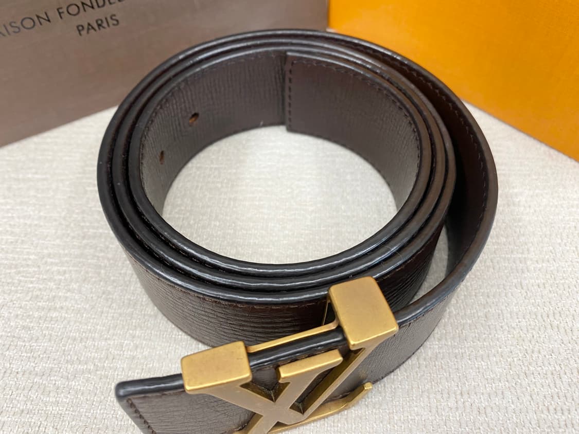 루이비통 LV 이니셜 유타 벨트 100 사이즈 남성용 상품이미지4