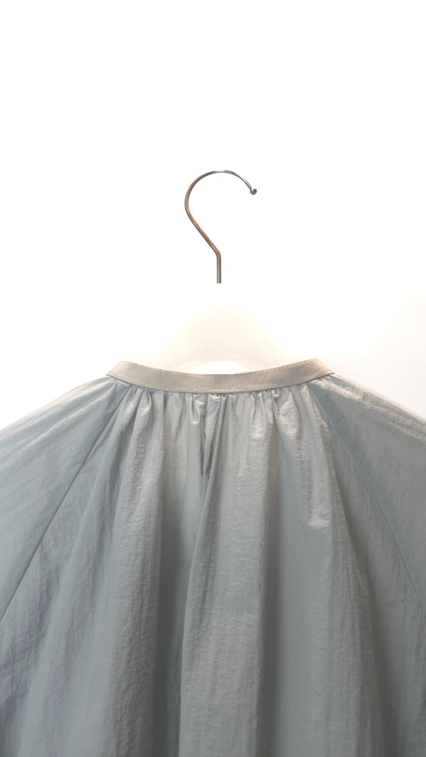 한섬 래트바이티 진주 포인트 바람막이 점퍼 S 사이즈 상품이미지8