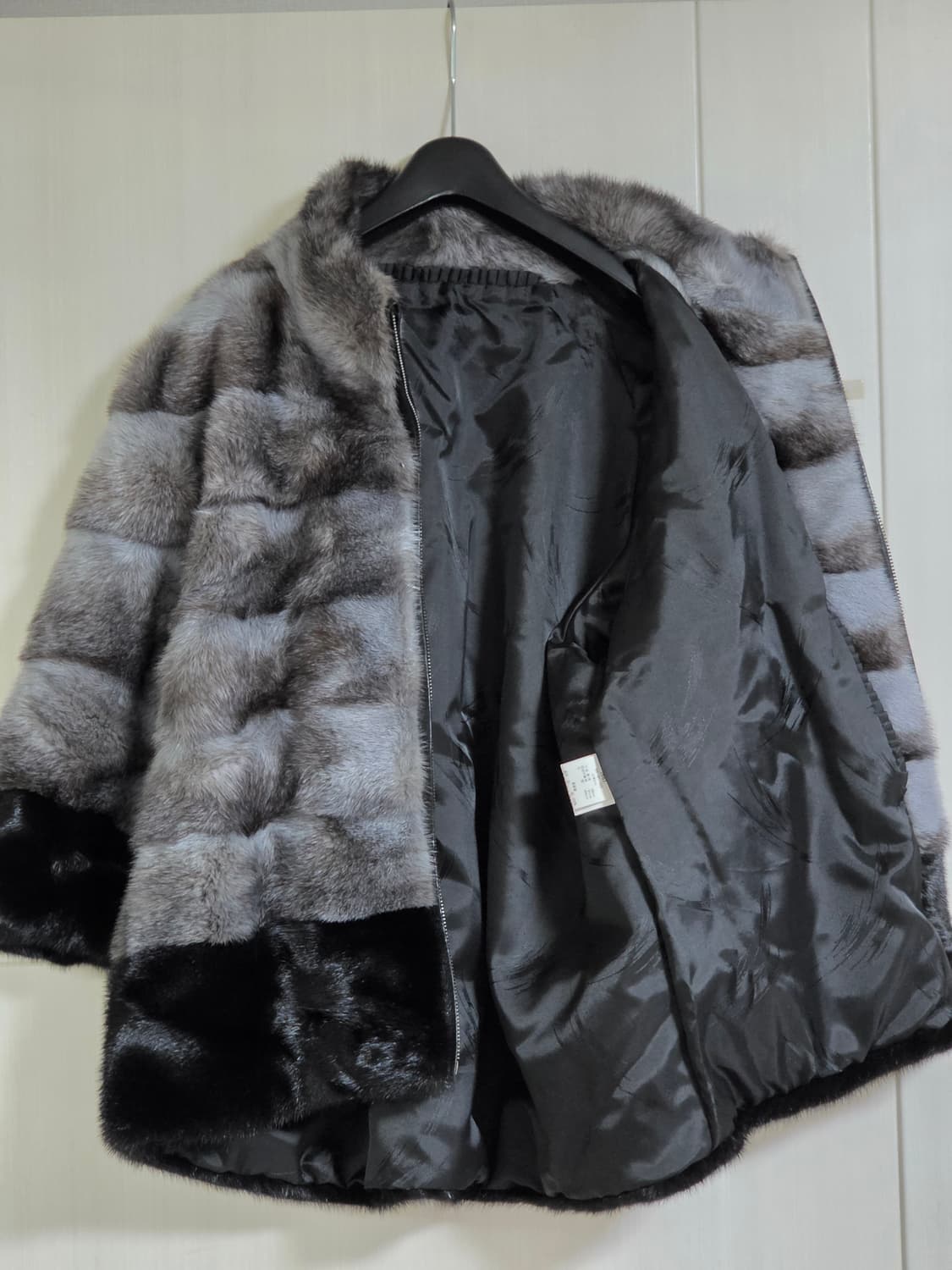 리얼 퍼(밍크 기반 + 친칠라 스타일 패턴) 하프 코트 상품이미지3