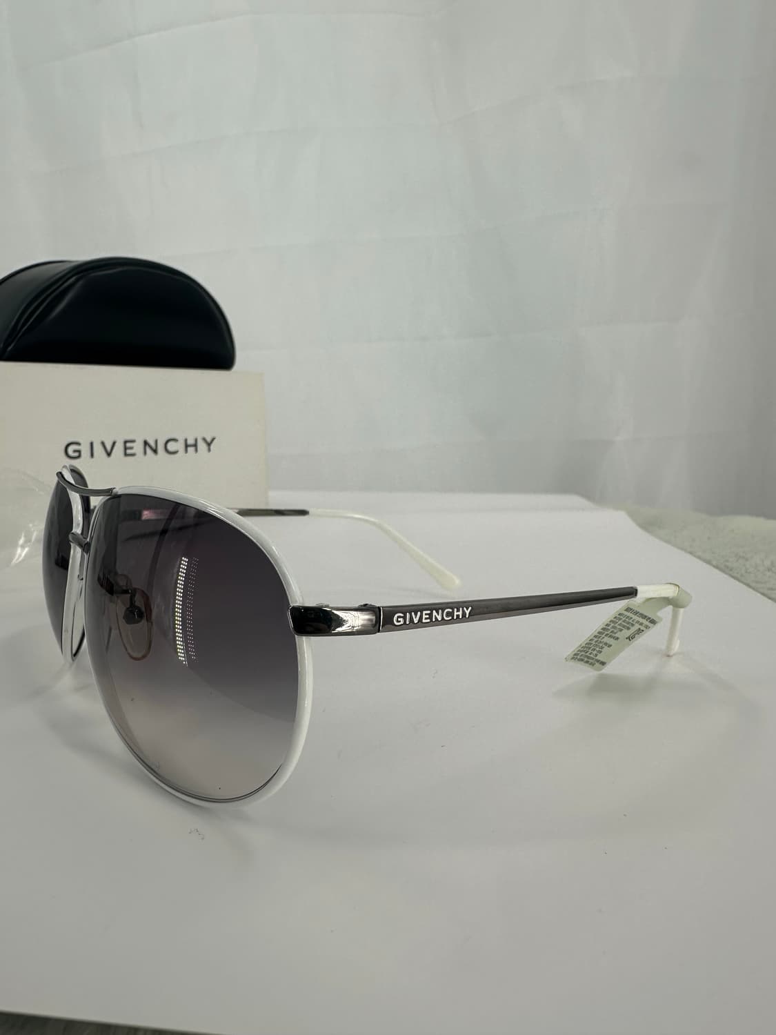 [새상품 무료배송] 정품 지방시 Made in Italy 선글라스 상품이미지2