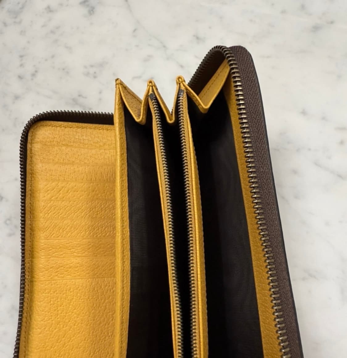 구찌 장지갑 네오 빈티지 동전 장지갑팝니다. 상품이미지4