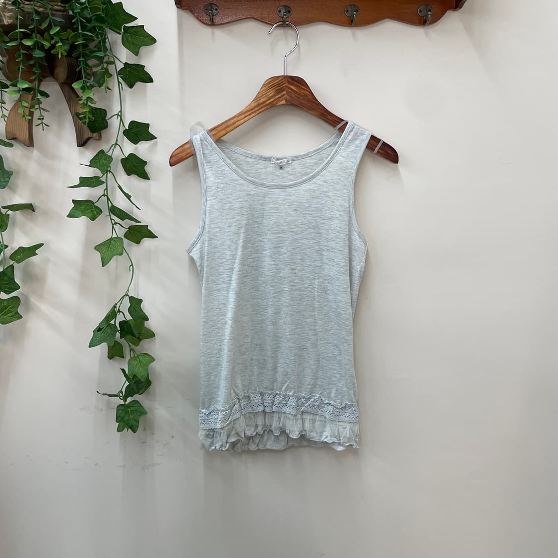 소프트 러블리 레이어드용 페어리 라이트그레이 레이스 프릴 슬리브리스 상품이미지1