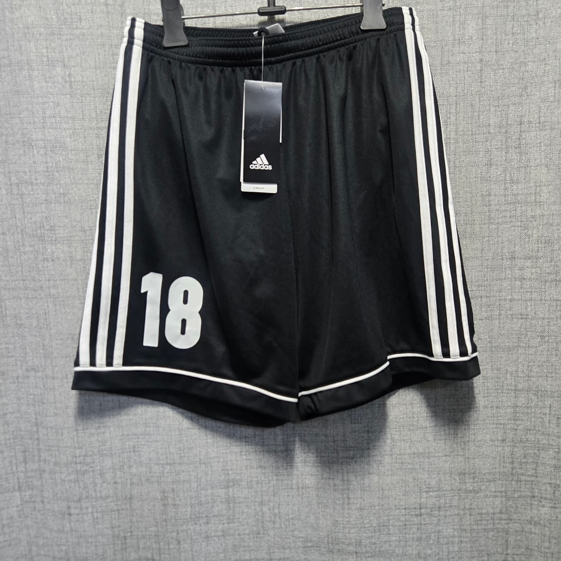 (새상품)아디다스 기능성  트랙탑 반바지 18  상품이미지1