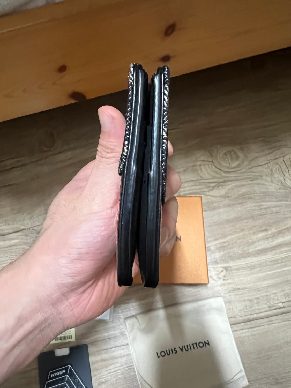 루이비통 x 니고 슬렌더 월렛 반지갑 상품이미지6