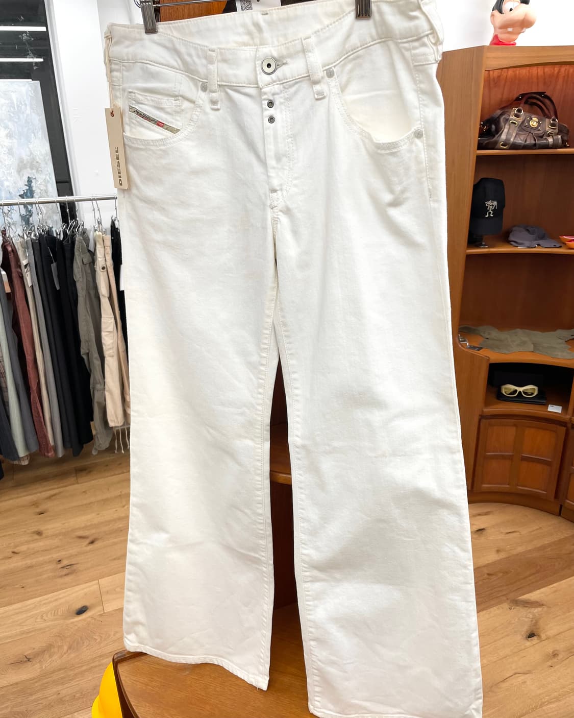 [32] 디젤 플레어 화이트 데님 팬츠 상품이미지8
