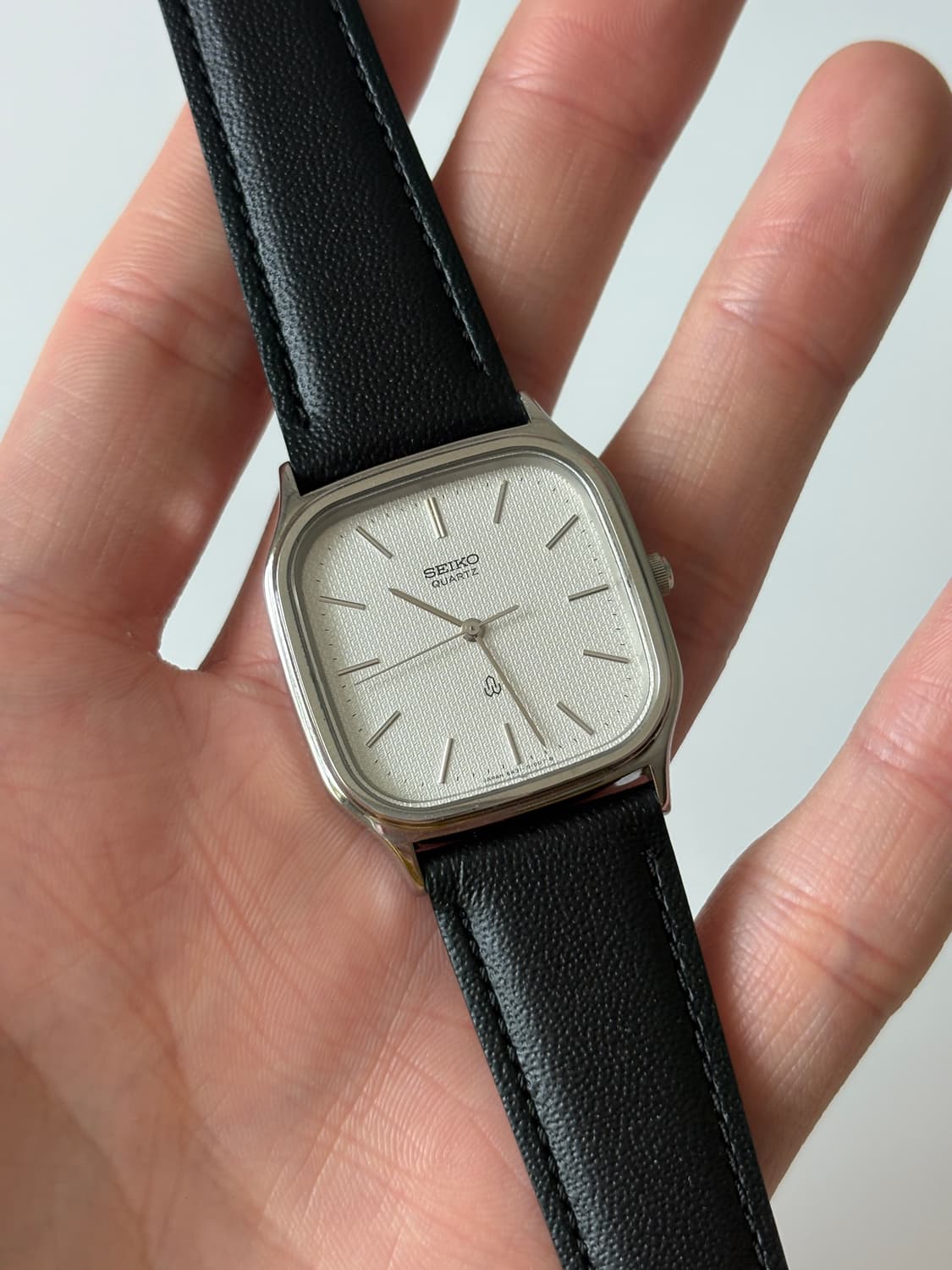 1980년대 Chariot 텍스쳐 다이얼 실버 스퀘어 쿼츠 남성 상품이미지2