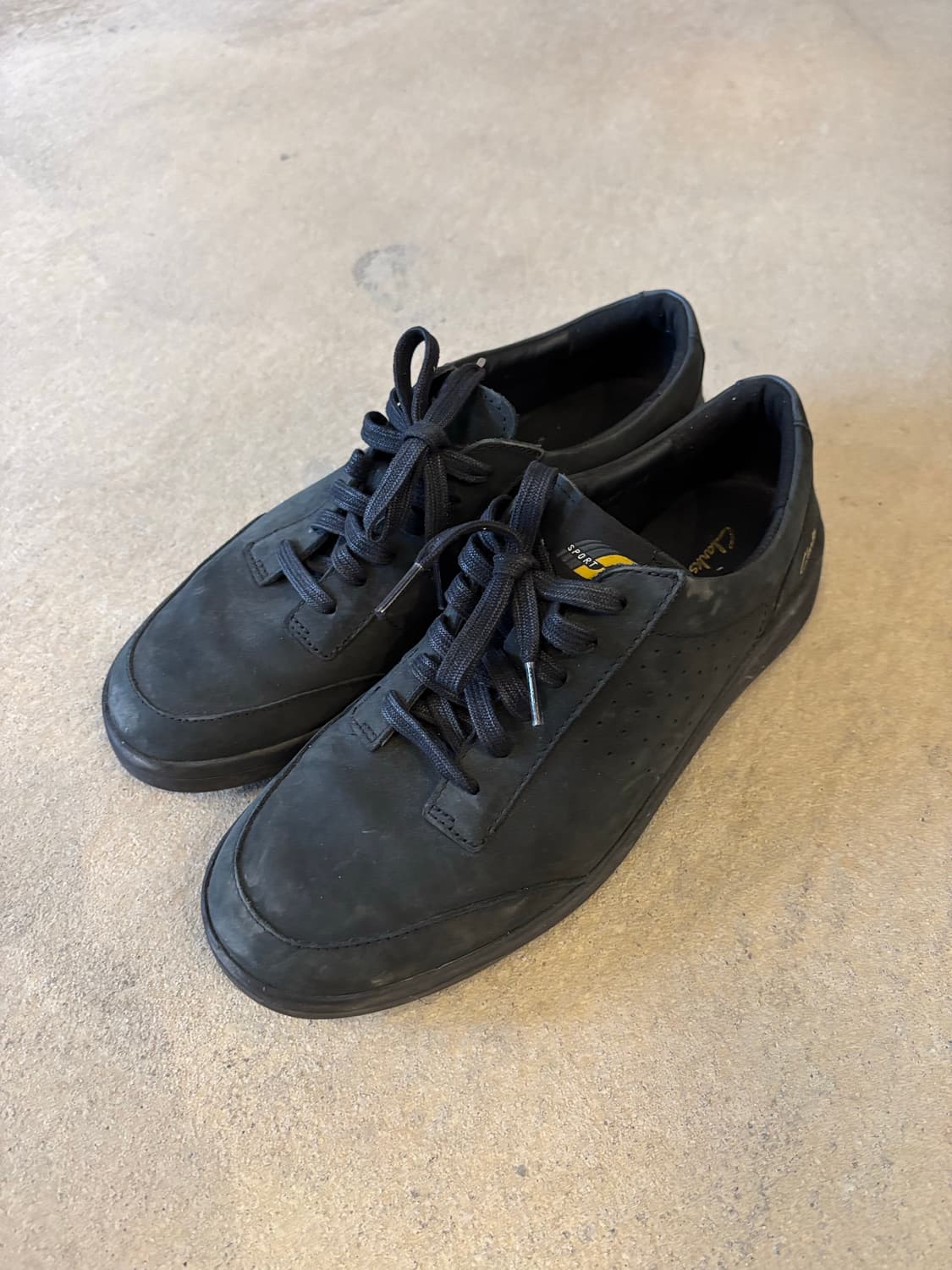 클락스 액티브에어 쿠션 스니커즈 상품이미지1