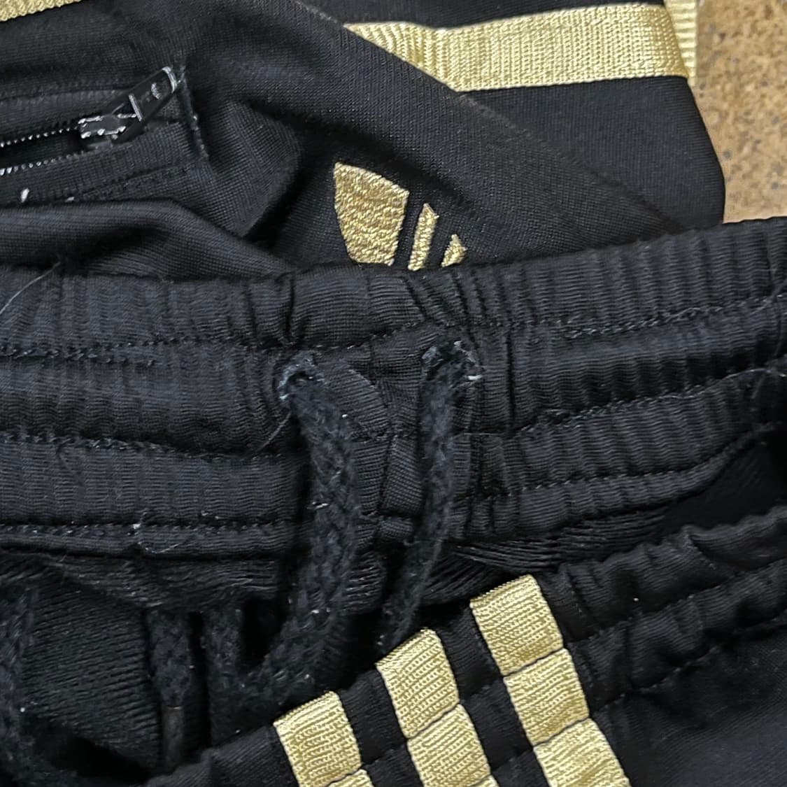 [정품/100] 아디다스 삼선 트레이닝 바지 블랙 골드 골검 b14 상품이미지6