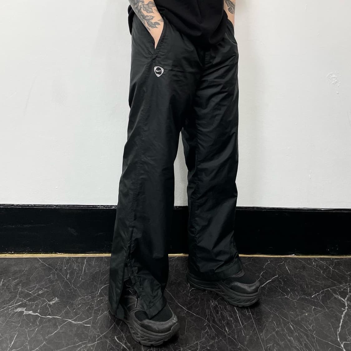 XL 나이키 스우시 사이드절개 와이드 트랙팬츠 상품이미지4