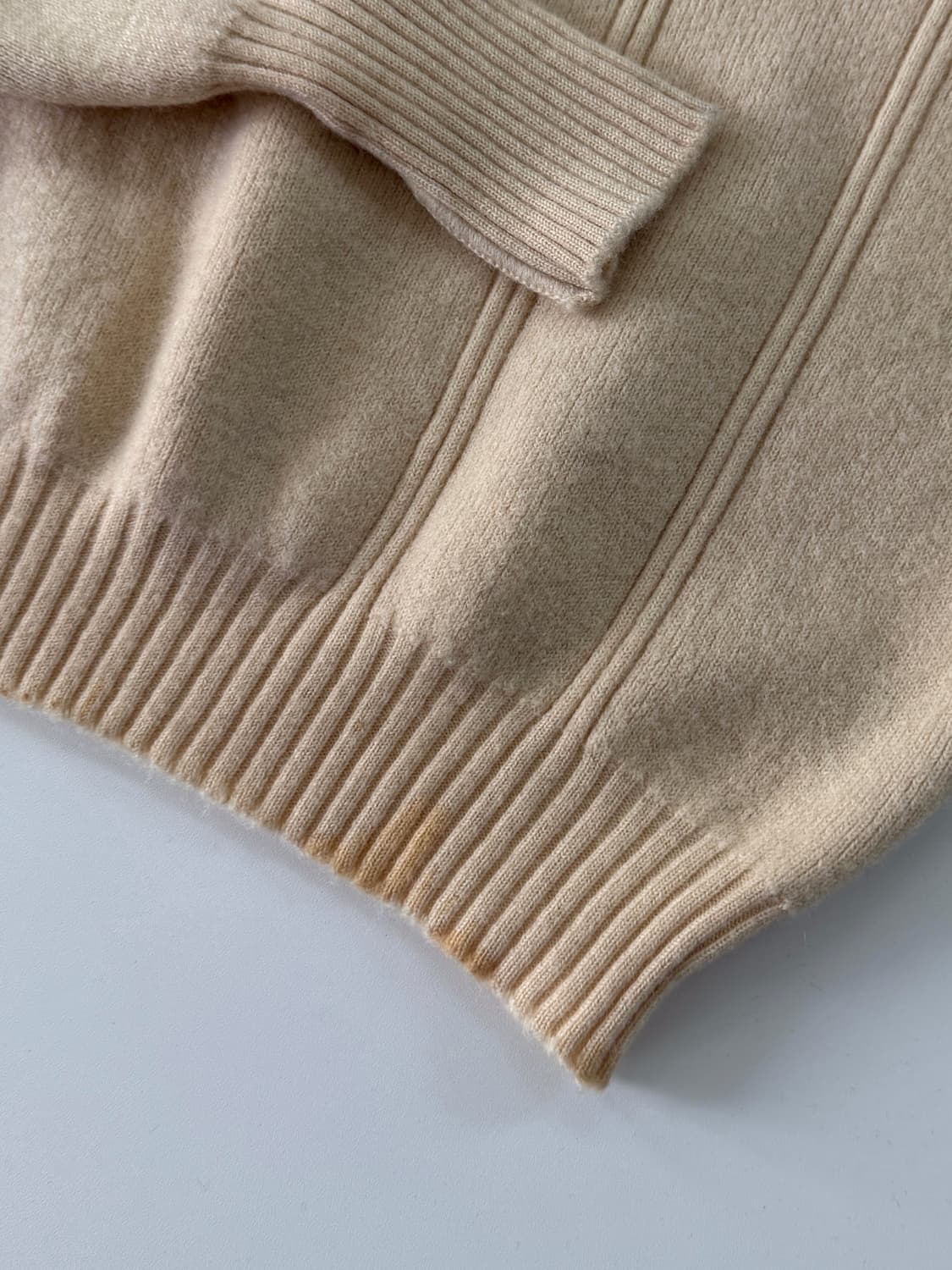 버버리 90's 루즈핏 아이보리 스웨이드 패치 코만도 울 니트 상품이미지5