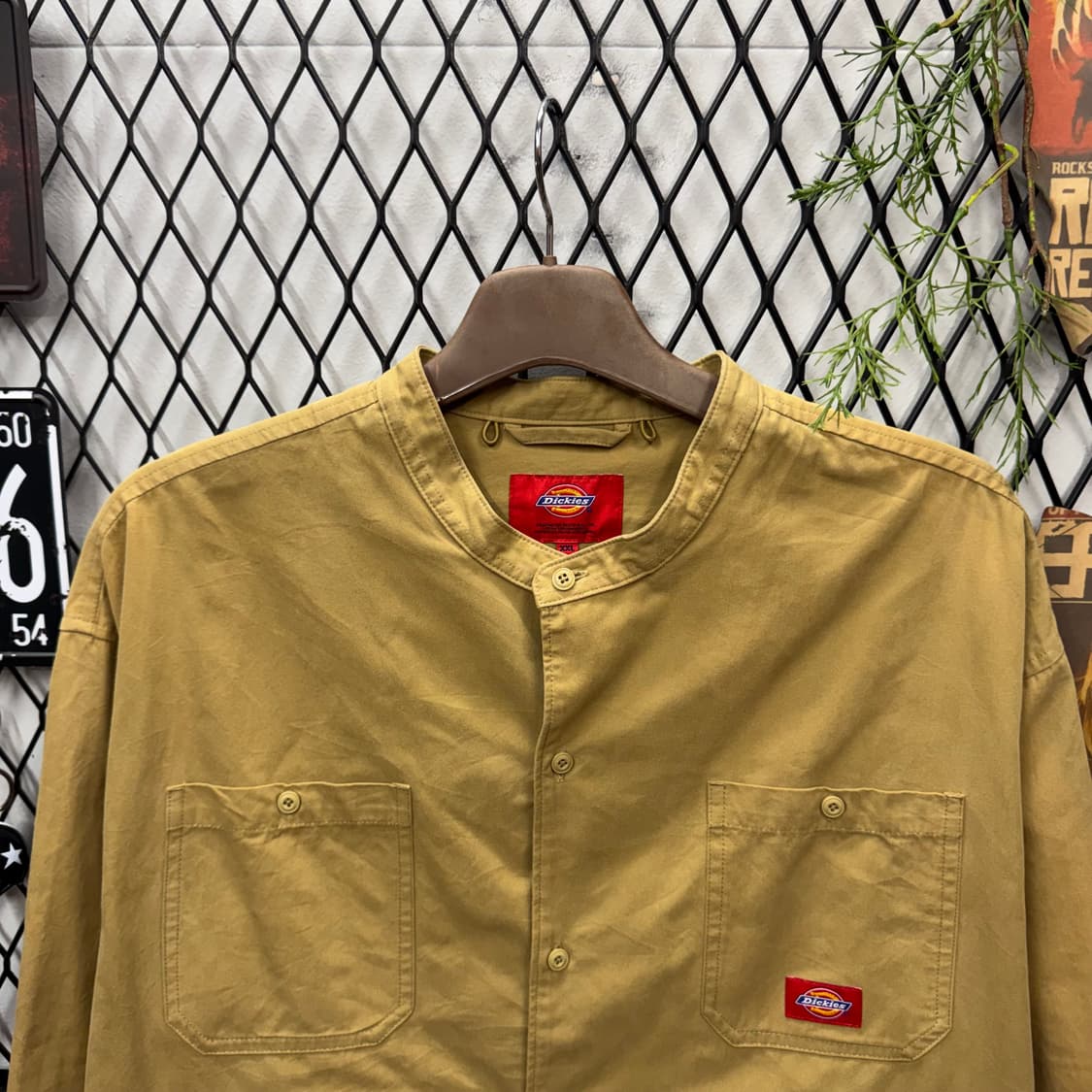 디키즈 만다린 카라 워크 셔츠 전면 포켓 로고 포인트 브라운 상품이미지3