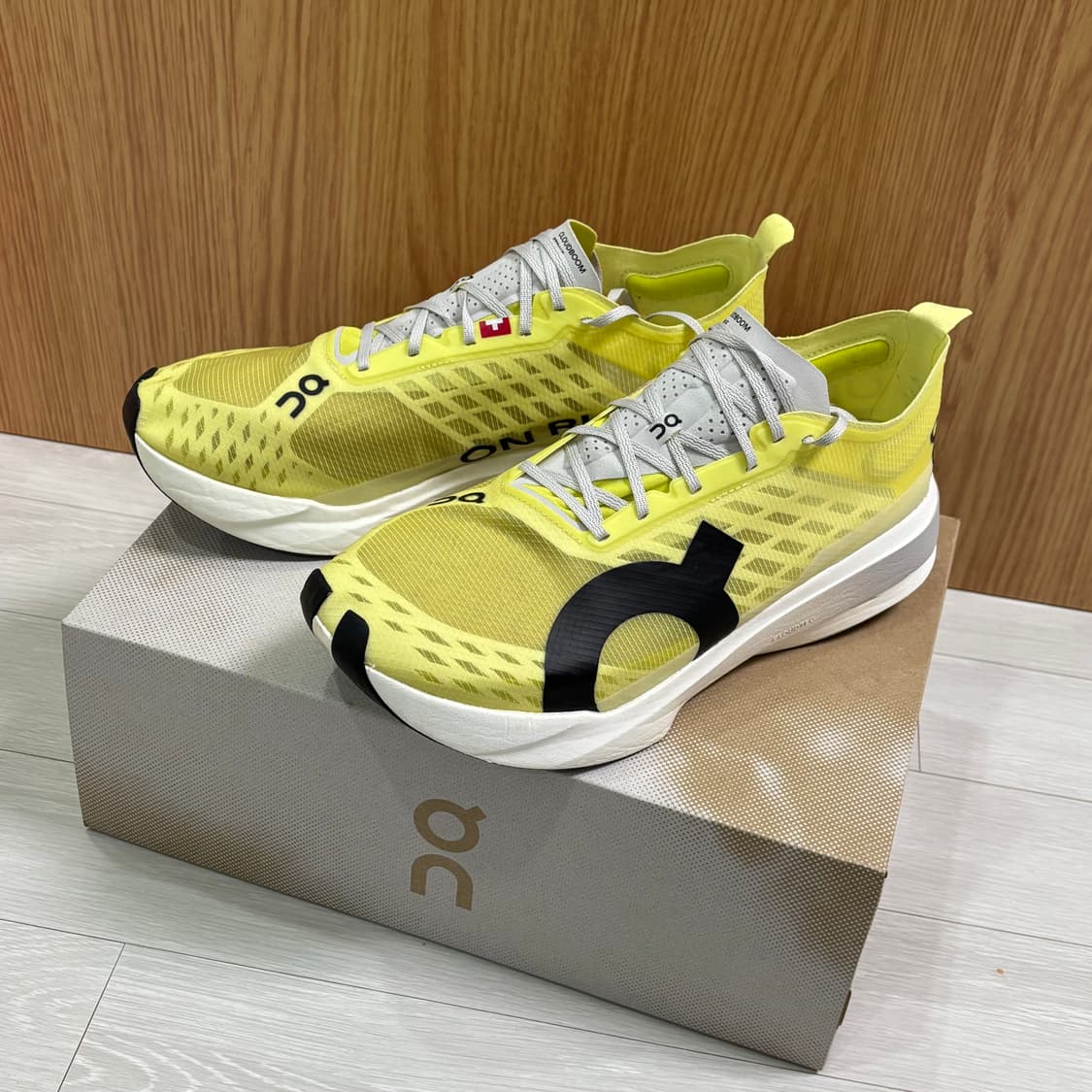 (280) 온 러닝 클라우드붐 스트라이크 라임라이트 울프 상품이미지1